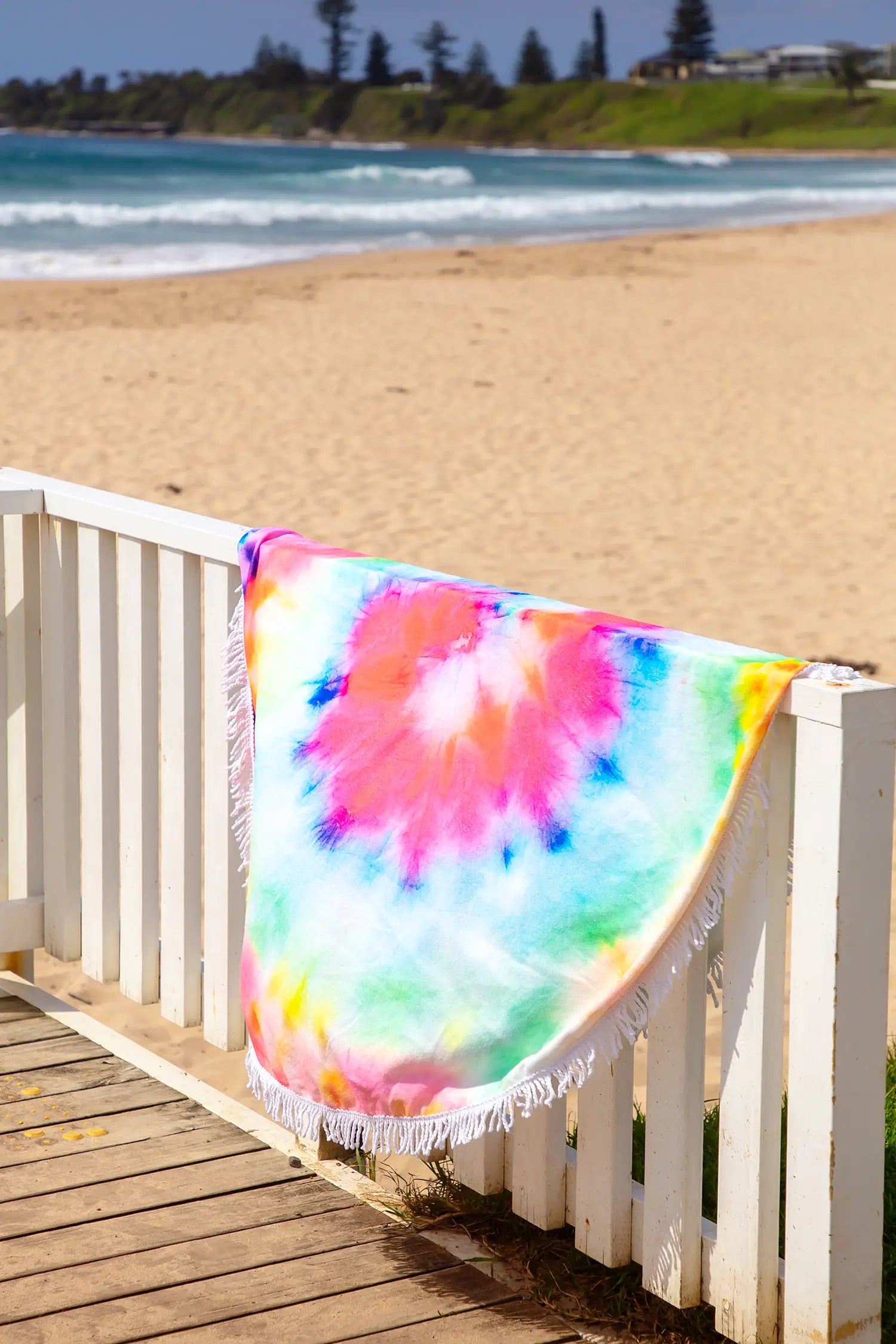 Round-Towel-Tie-Dye3.webp