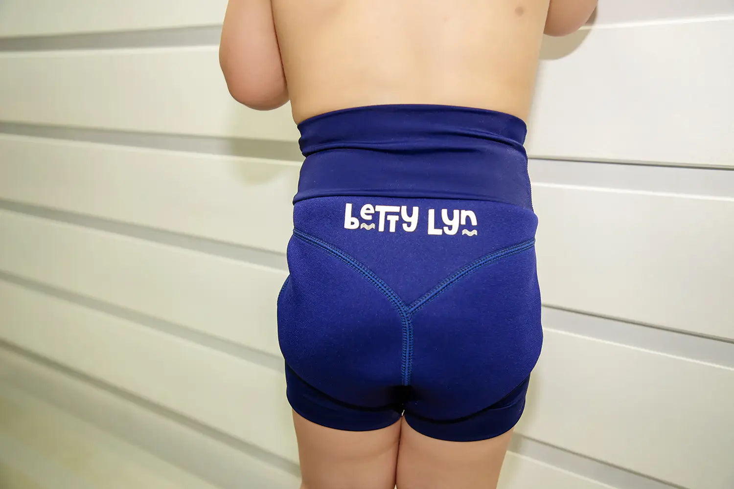 navy-swim-nappy-5.webp