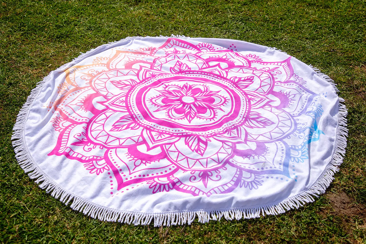 pink_mandala_round_towel.webp